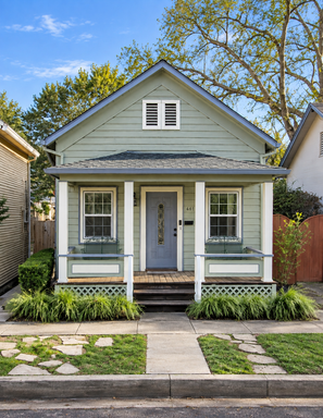 Charming Downtown Chico Cottage with Catio, Laundry & Central HVAC – photo 1