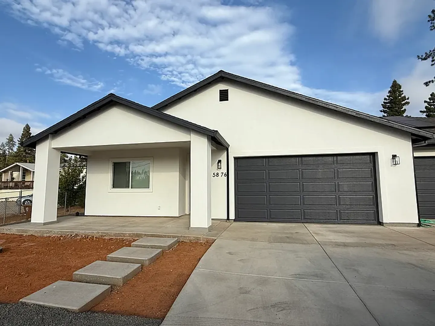 Paradise House: 5876 Copeland Road