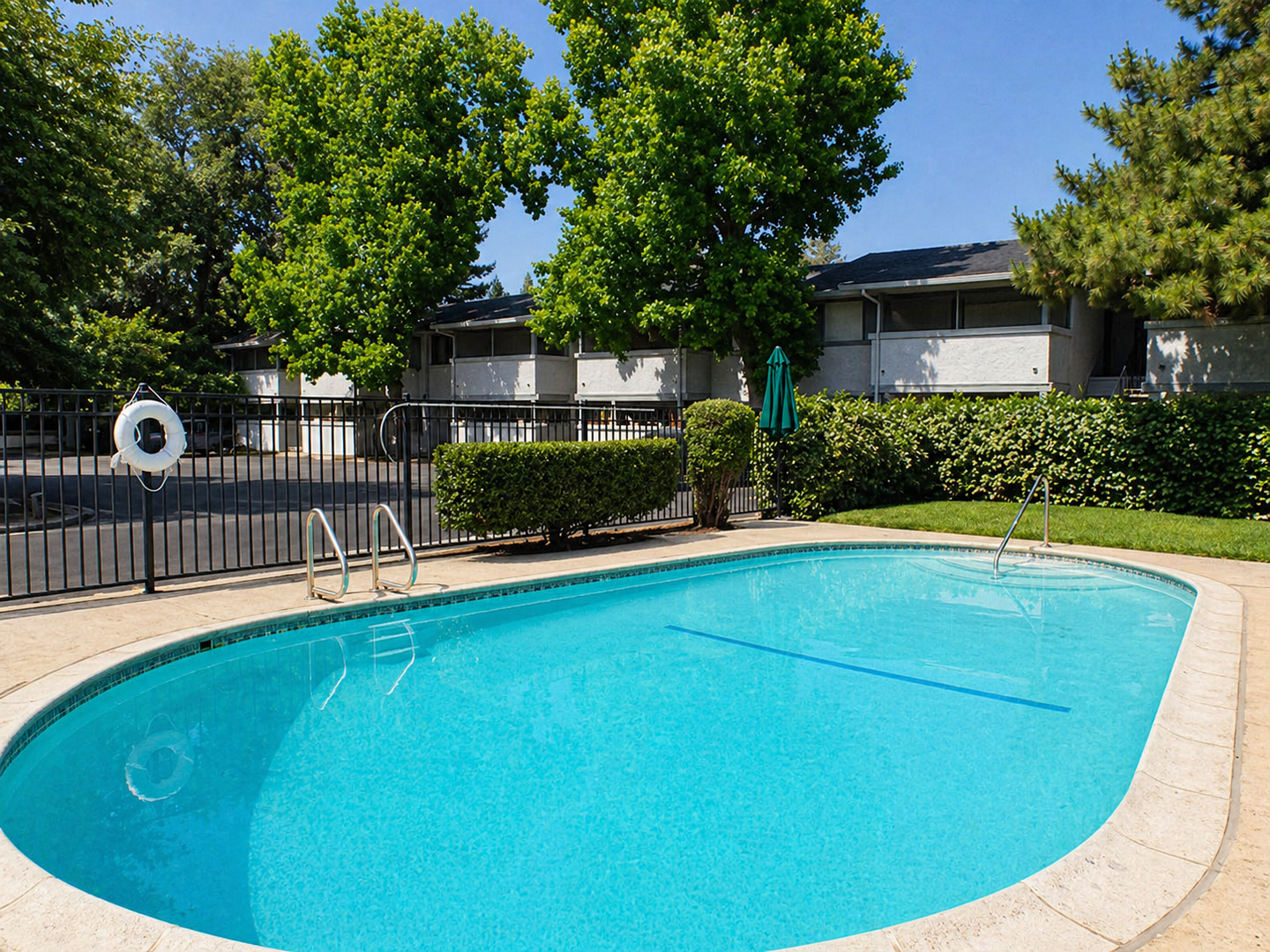 Eastwood Gardens 20 of 20