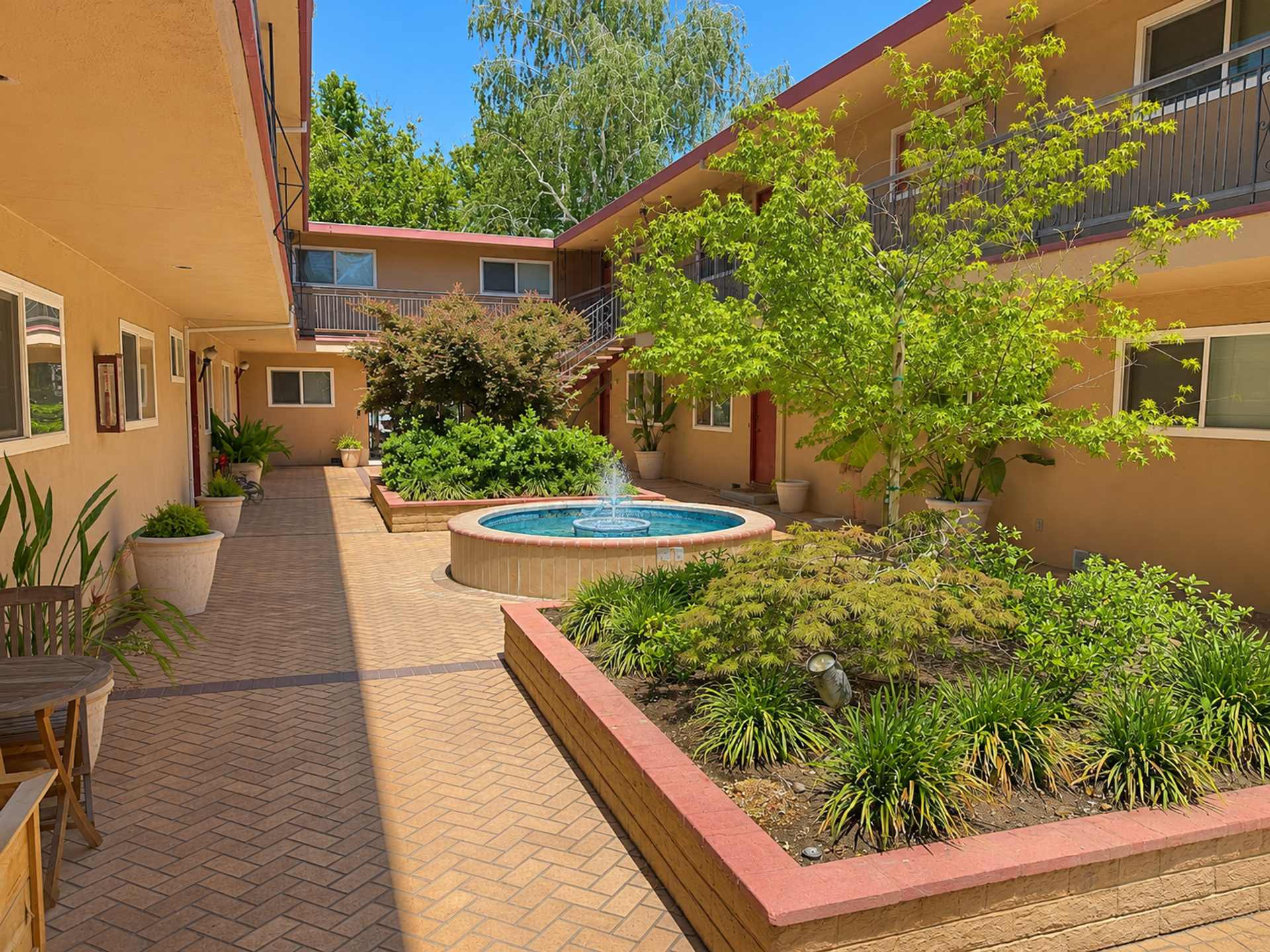Chico Apartment: 1227 Esplanade