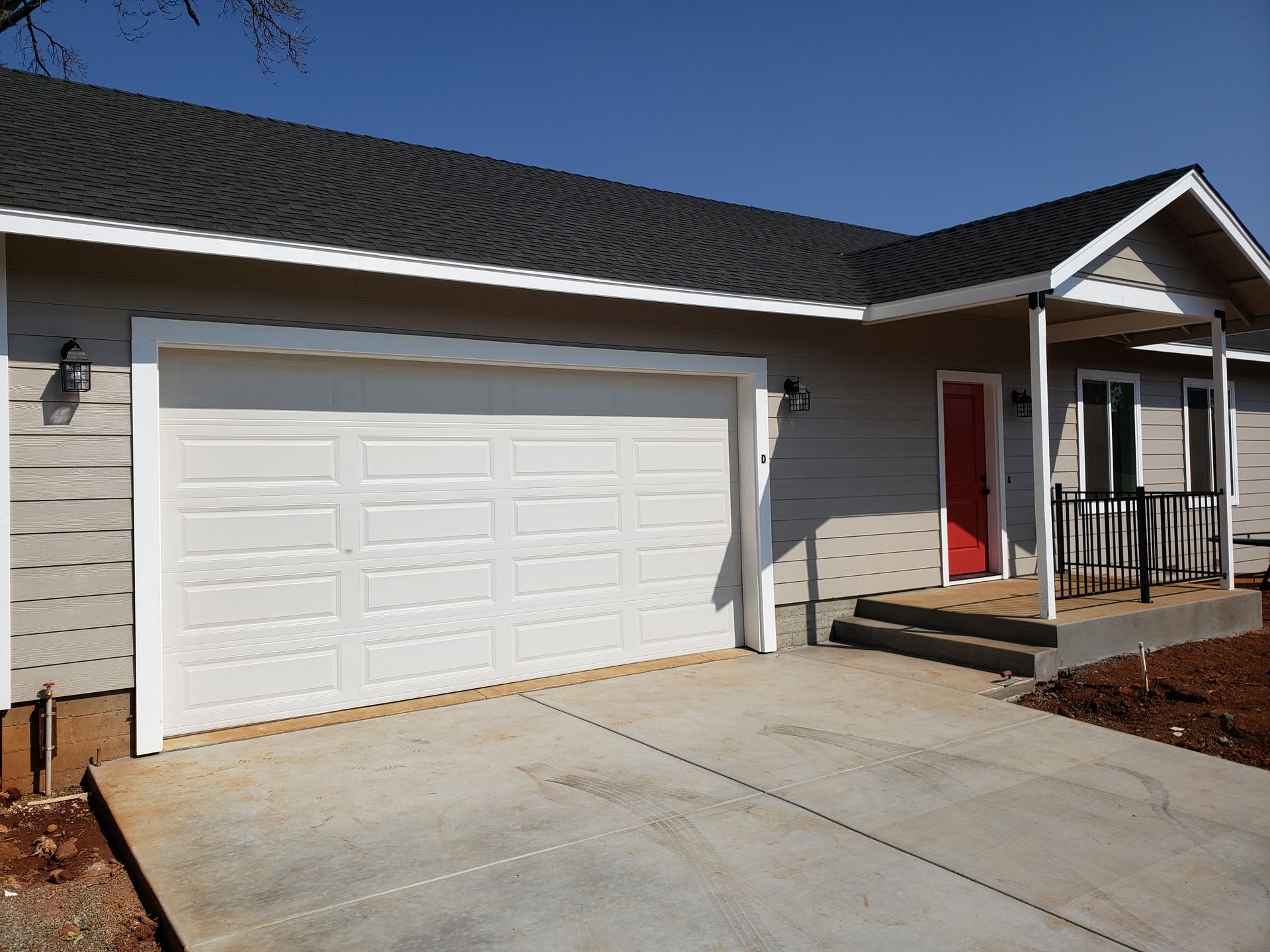 Paradise Apartment: 1176 Pearson Road