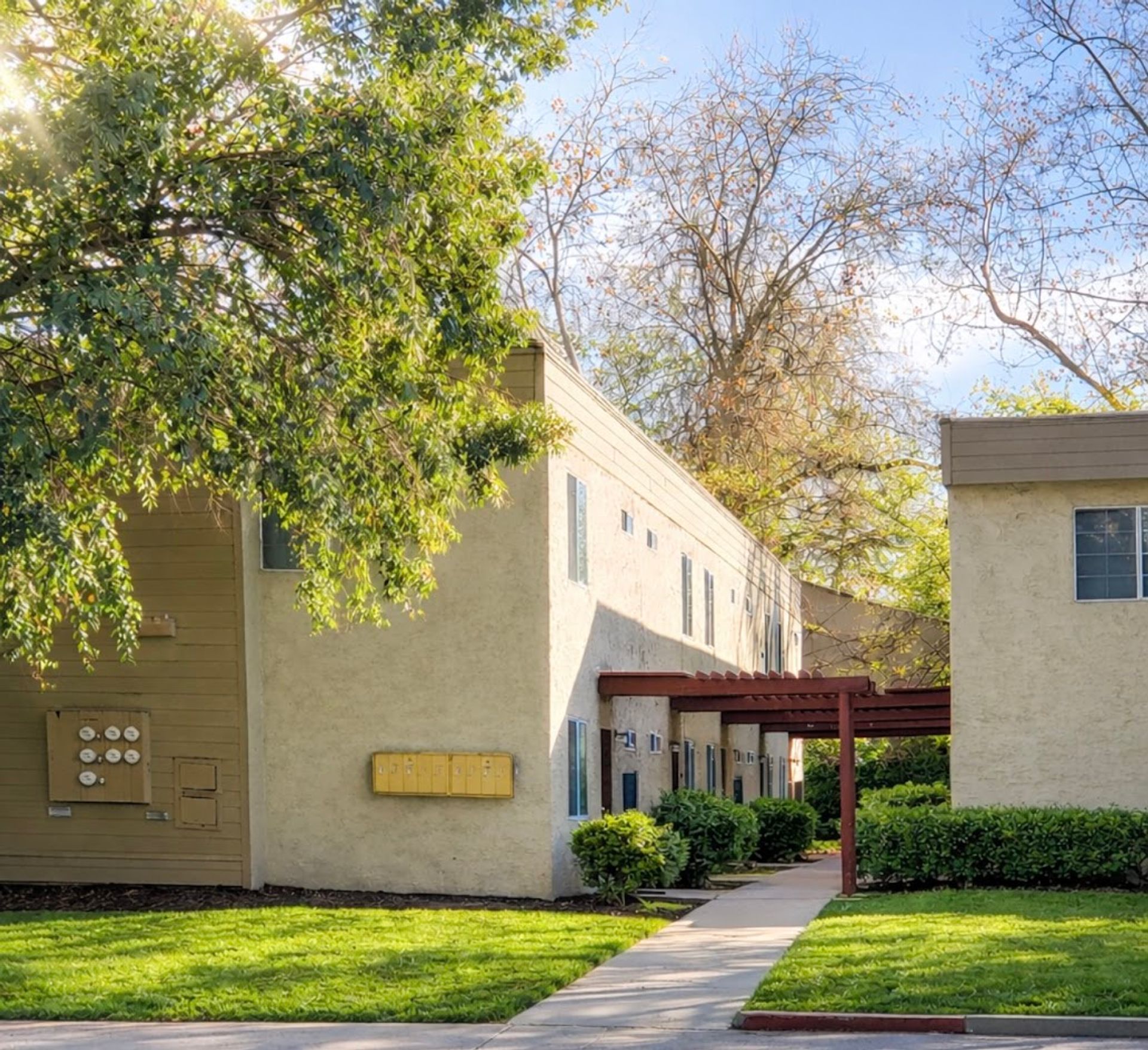 Chico Townhome: 747 West 4th Ave