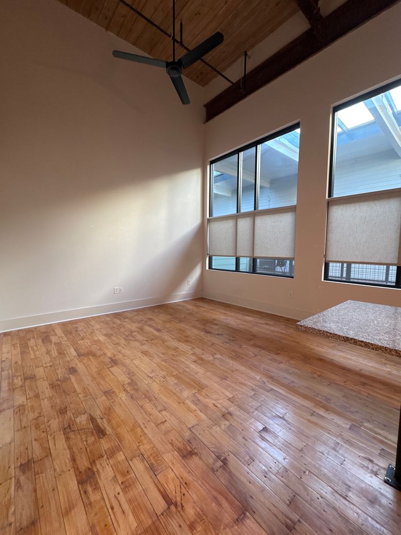 Drayton Apartment: 103 Drayton Crossing Dr