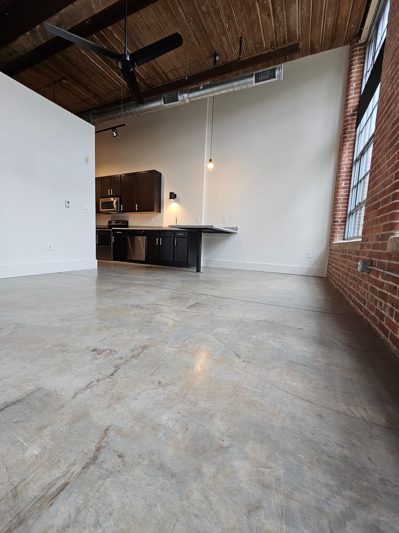 Spartanburg Apartment: 1800 Drayton Rd