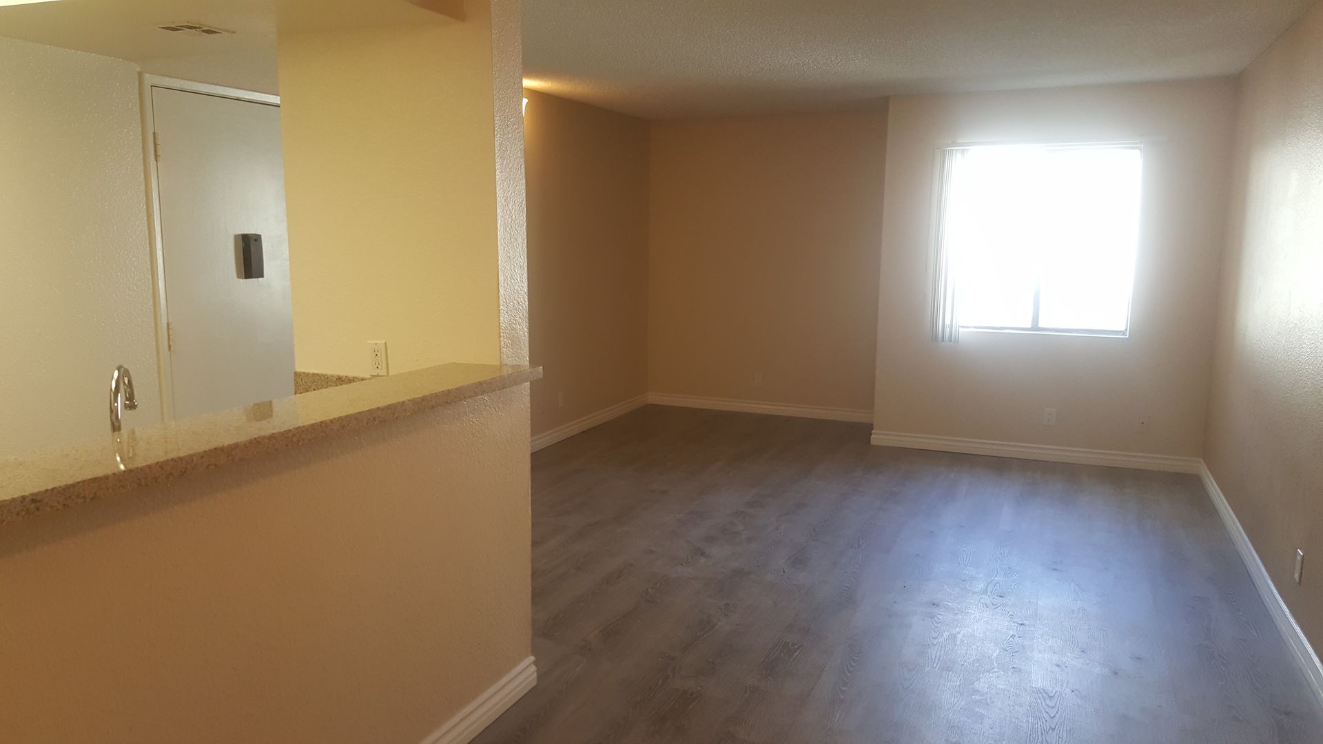 Sunland Apartment: 10523 Floralita Ave