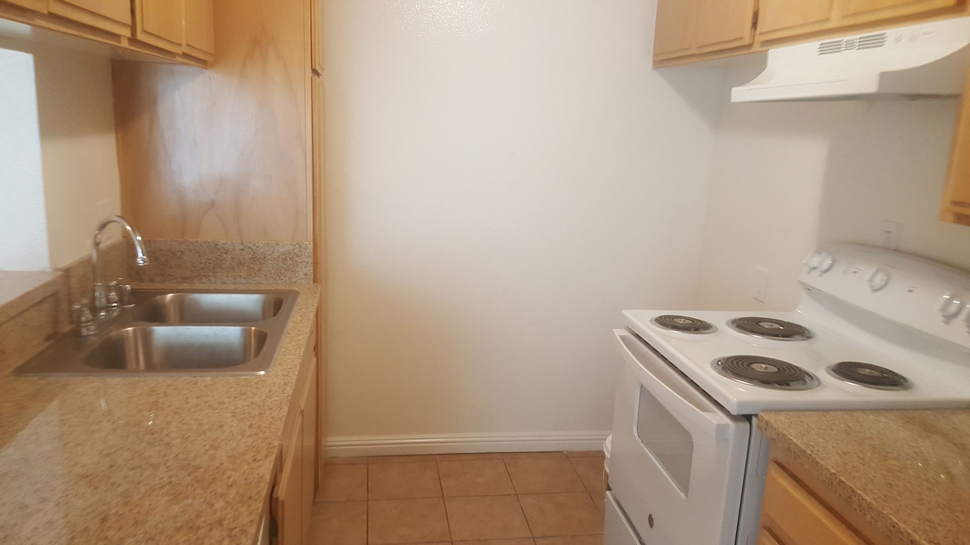Sunland Apartment: 10500 SHERMAN GROVE AVE
