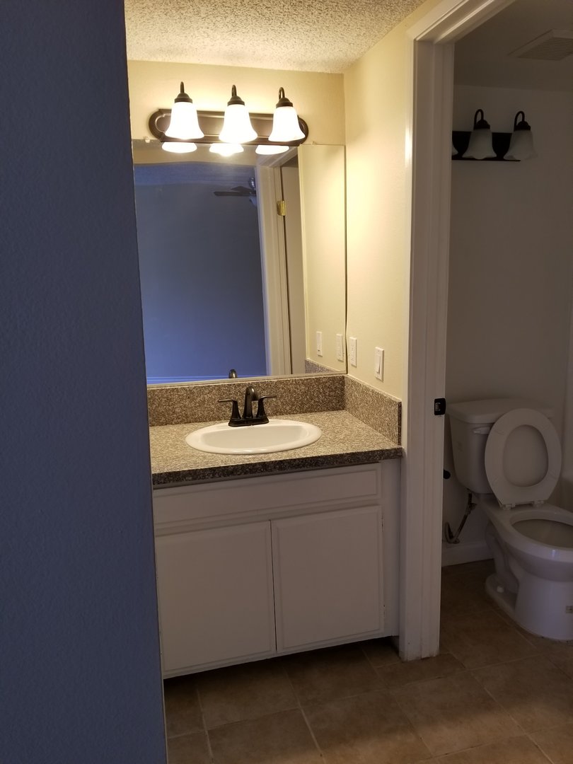 Sunland Apartment: 10500 SHERMAN GROVE AVE