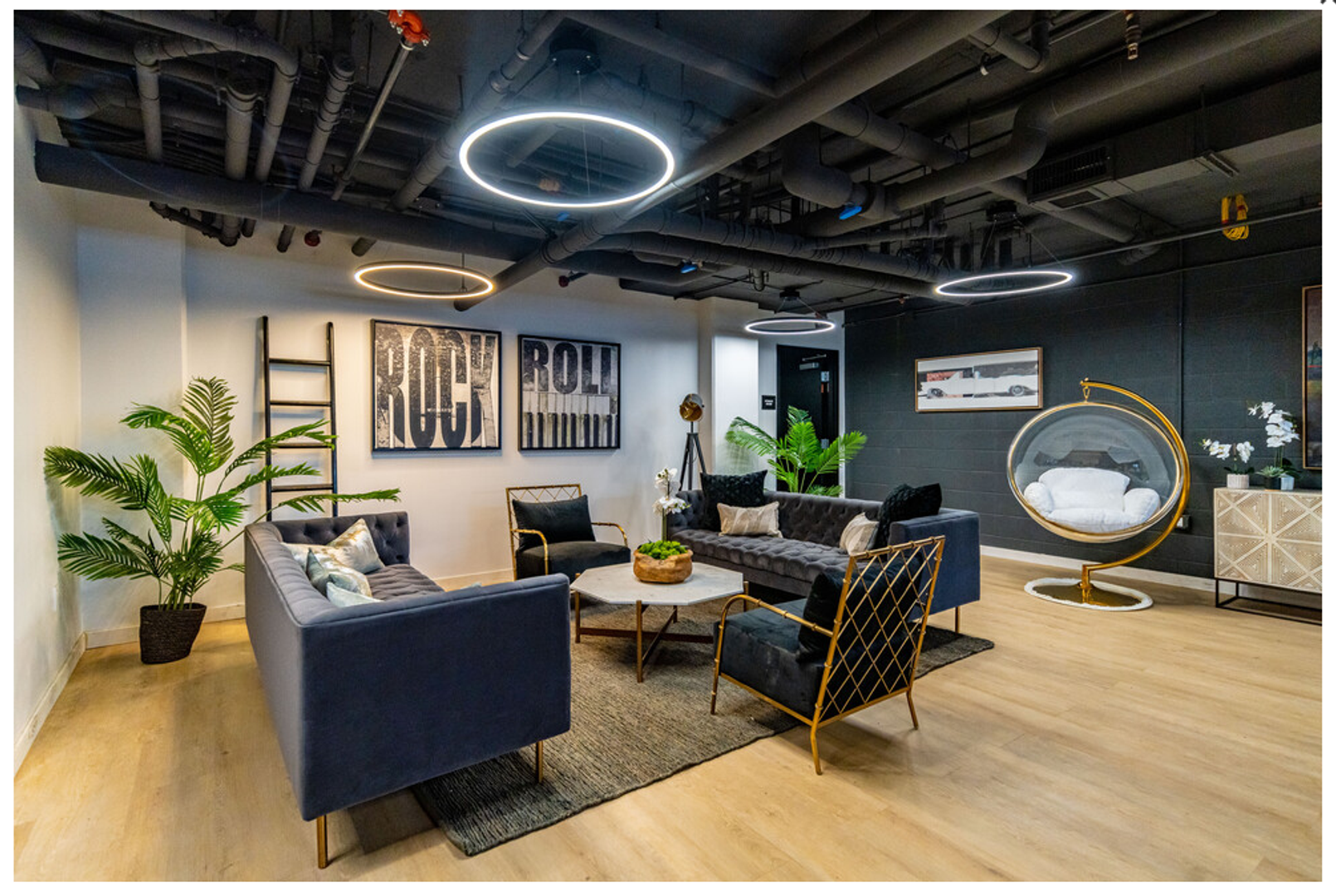 Los Angeles Apartment: 3638 Motor Avenue