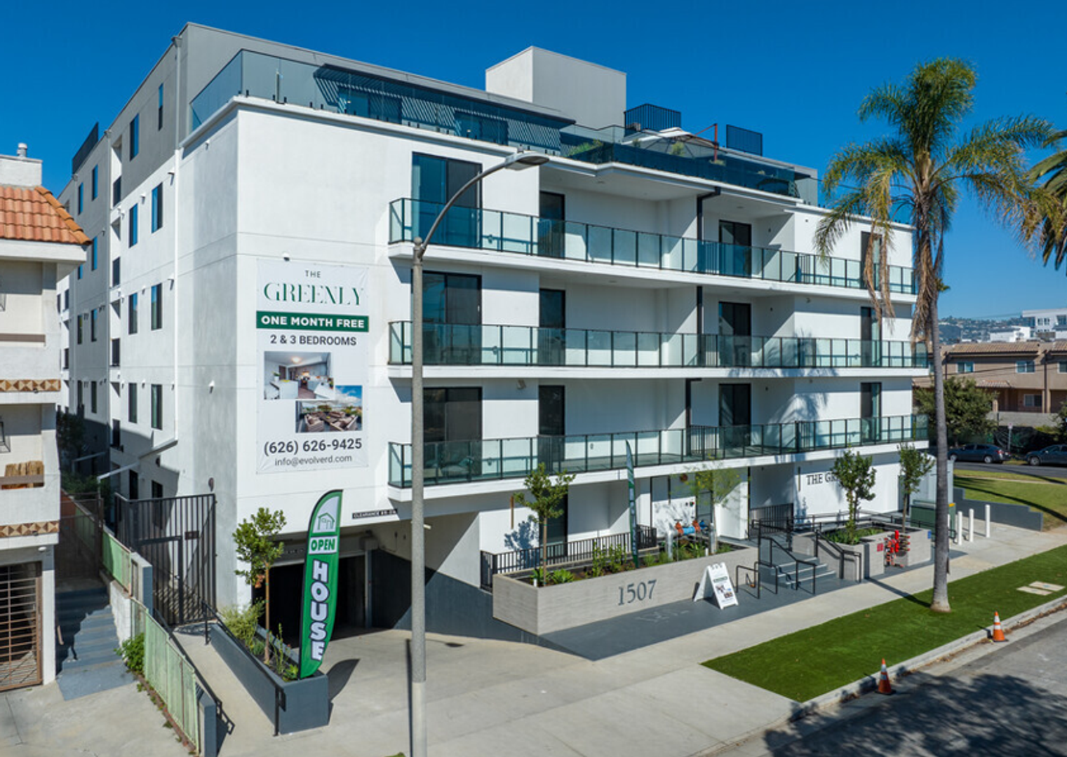 Los Angeles Apartment: 1507 Hi Point Street