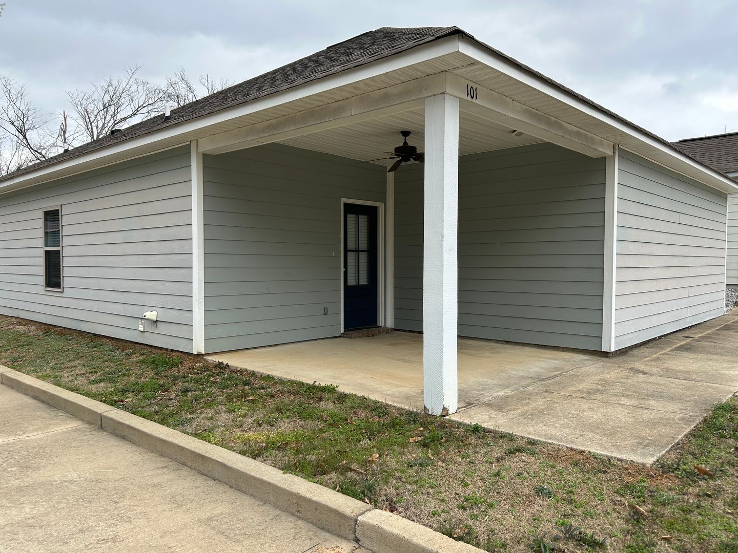 Oxford House: 101 PR 4017