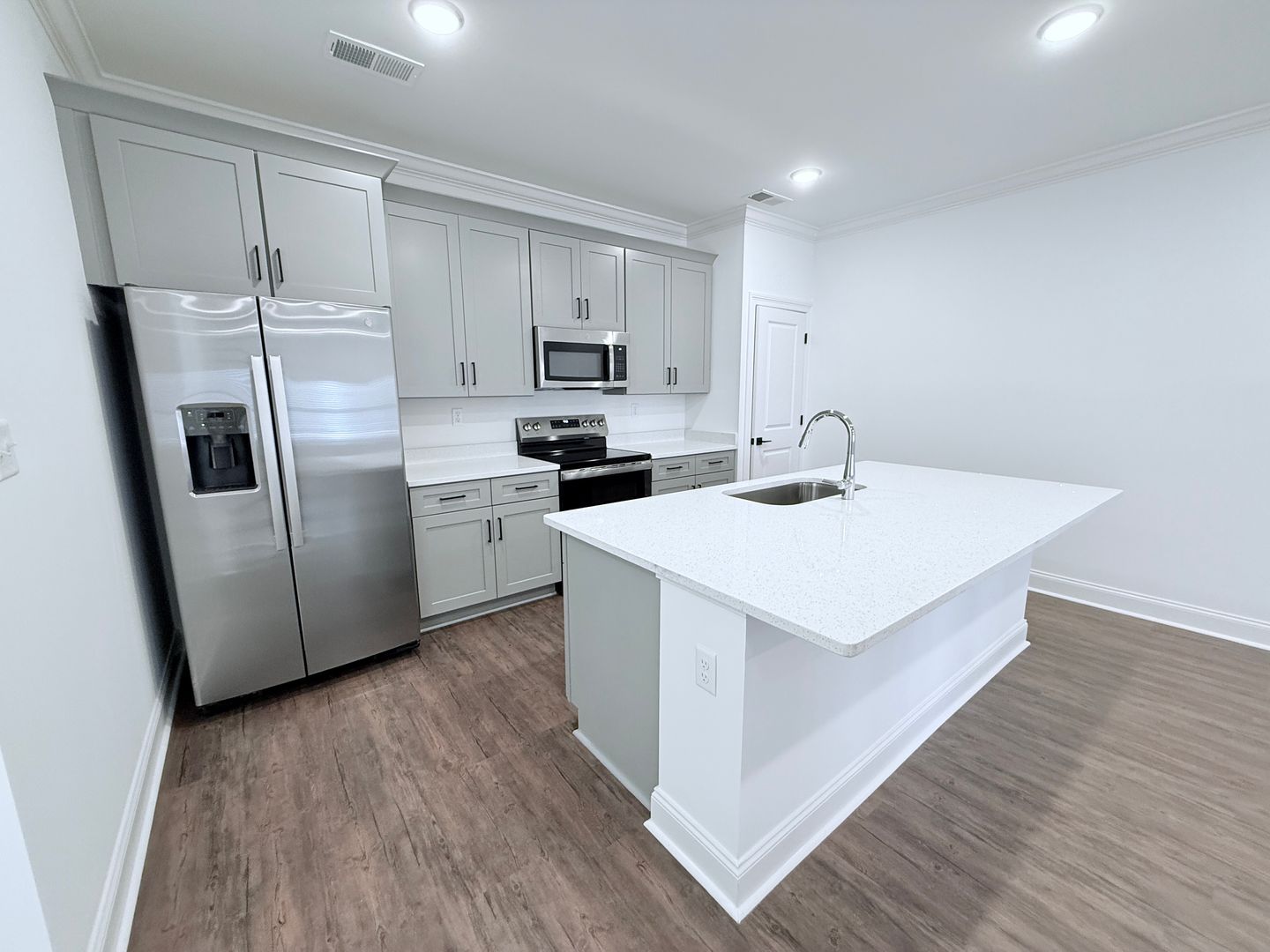 Oxford House: 626 Cottage Grove Circle