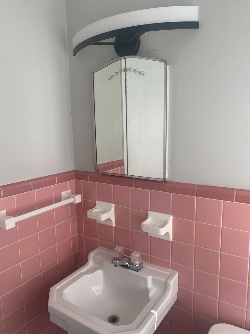 Oklahoma City Apartment: 2419 N Harvey