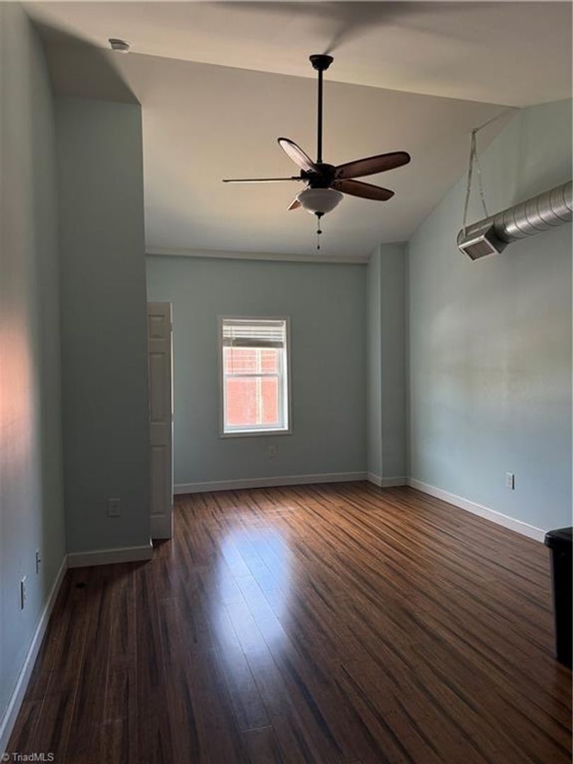 Eden Apartment: Washington Properties
