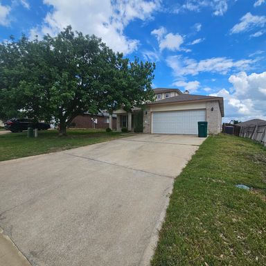 Beautiful 2 story home in Harker Heights with Rent Special – photo 1