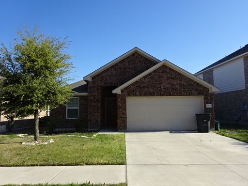 Located in Cul-de-sac in established neighborhood – photo 1