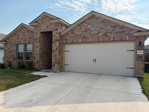 Situated between Killeen, Harker Heights, and Belton, providing an easy commute to Fort Hood and the I-35 corridor.