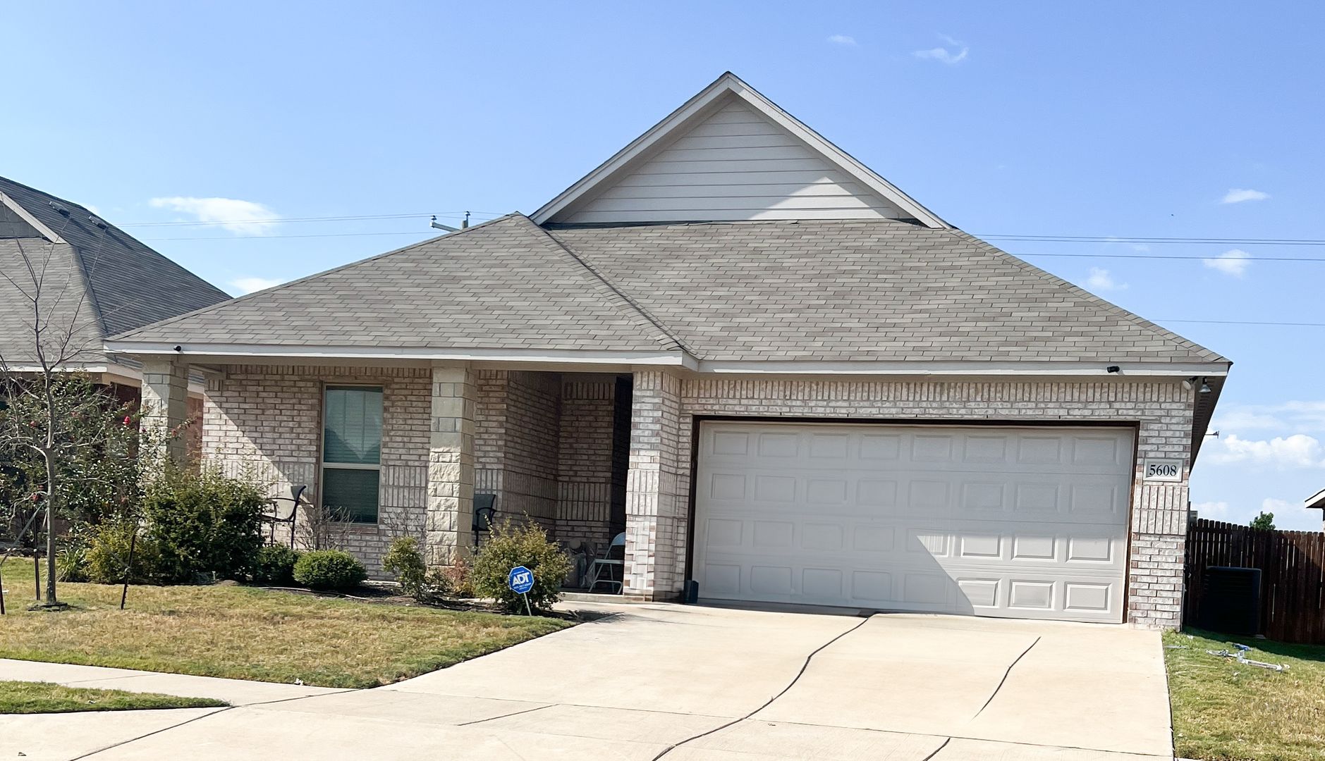 Fort Worth House: 5608 McLanahan Lane