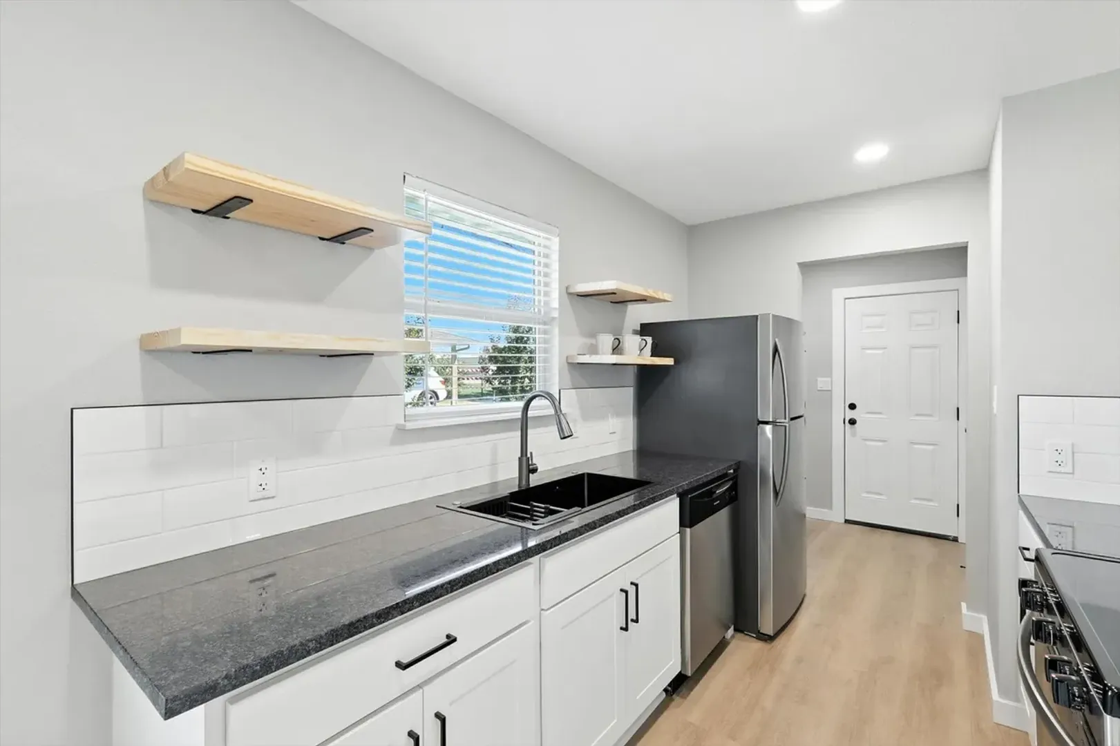 Burleson House: 134 Meador Lane