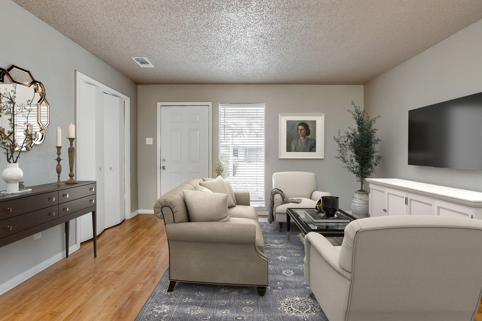 Crowley Apartment: 200 N Tarrant St