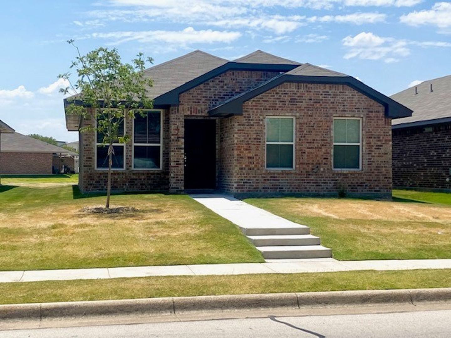 Burleson House: 136 Arnold Ave