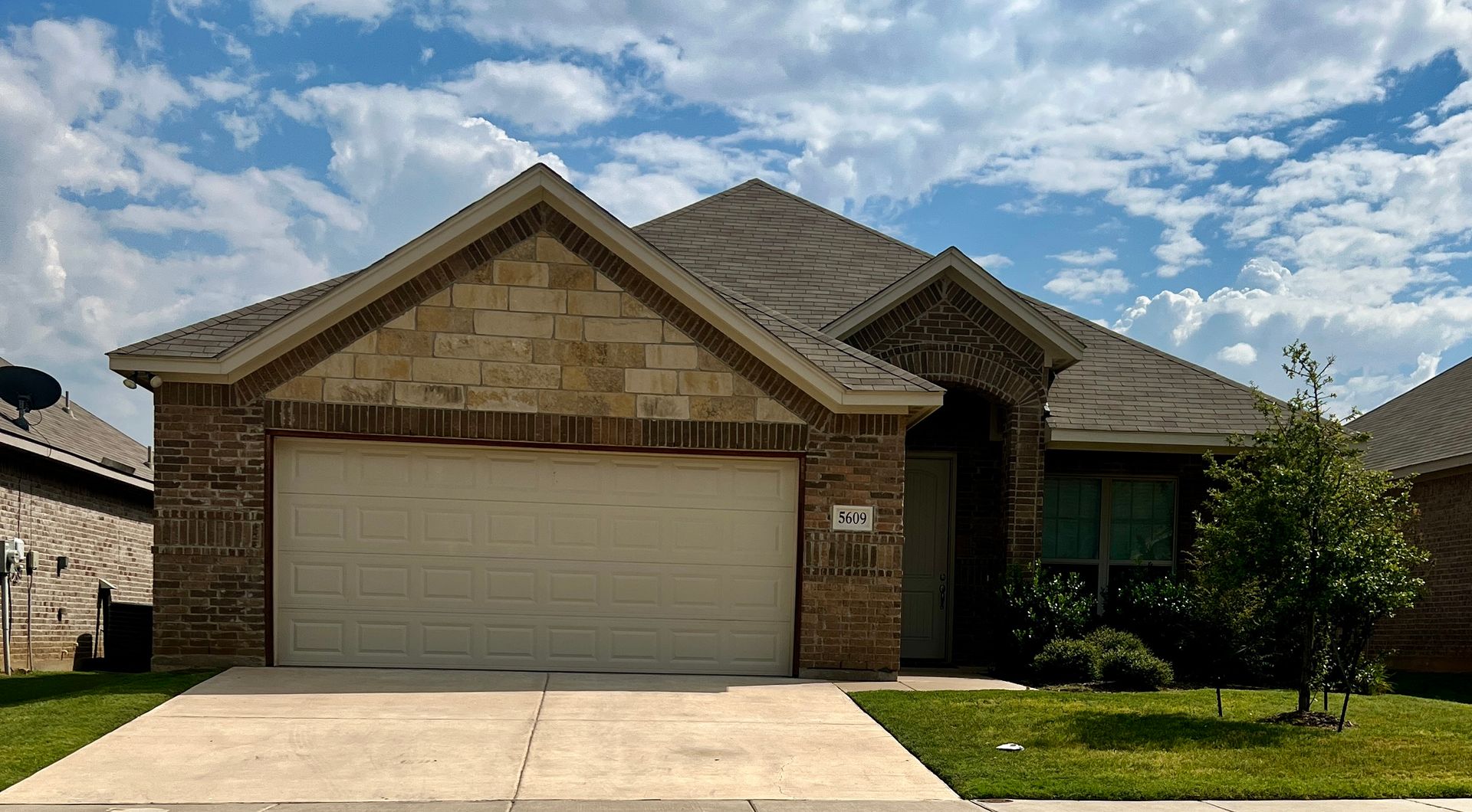 Fort Worth House: 5609 McLanahan Lane
