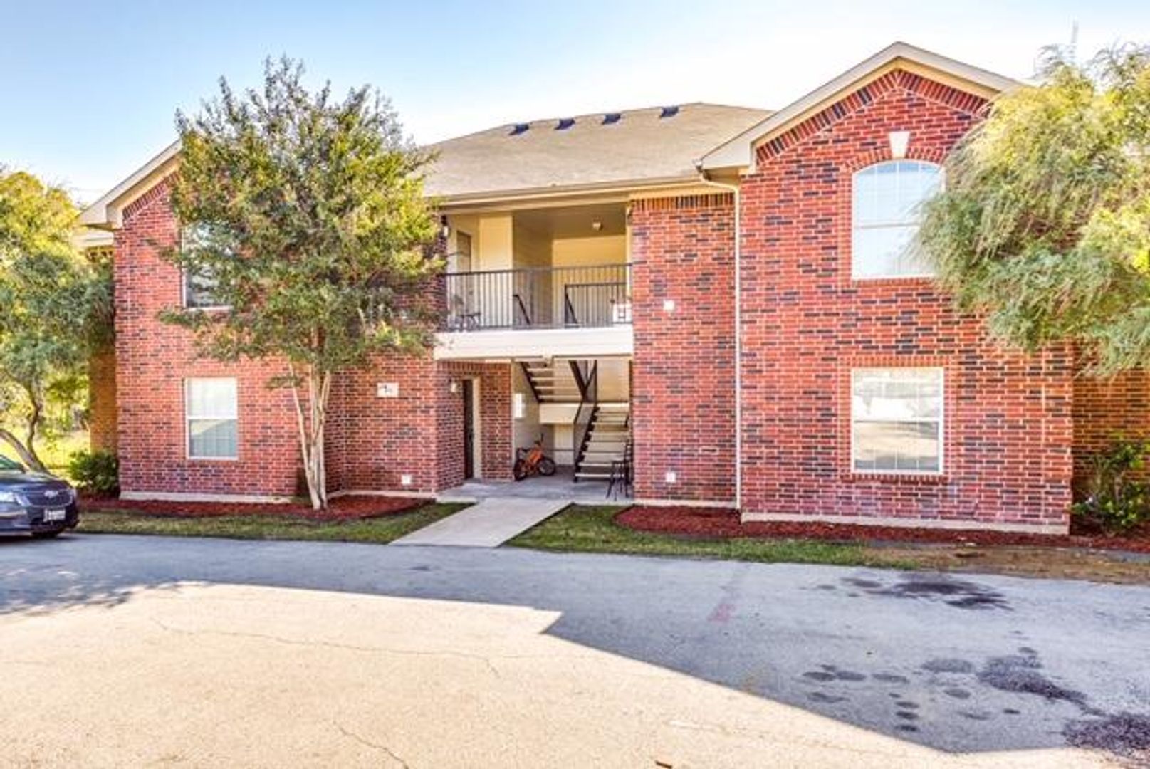 Keene Apartment: 400 Wells Court