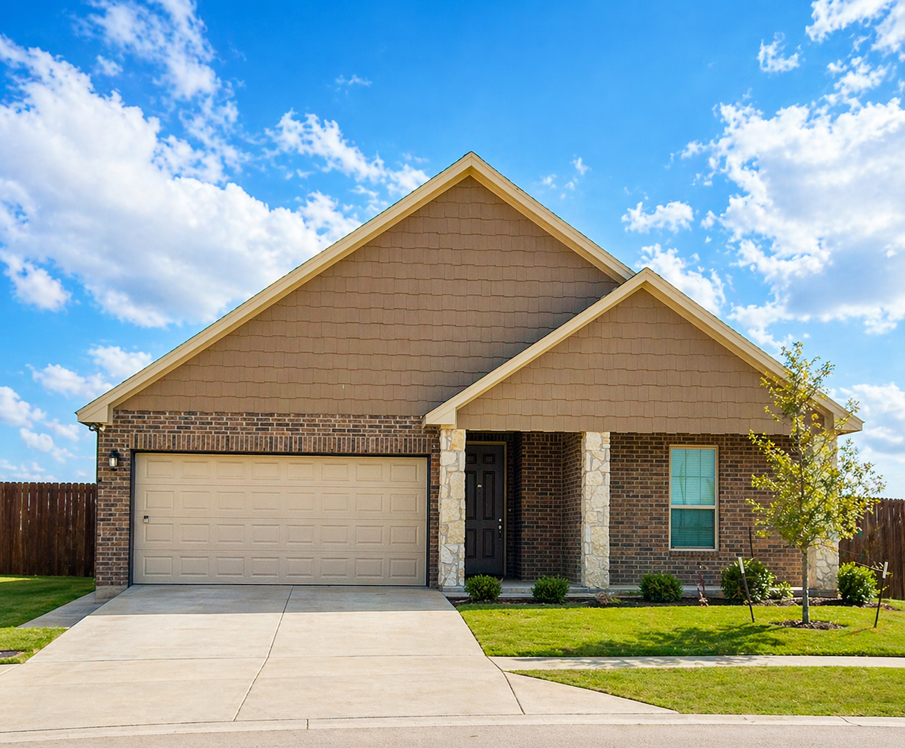 Fort Worth House: 5637 McLanahan Lane