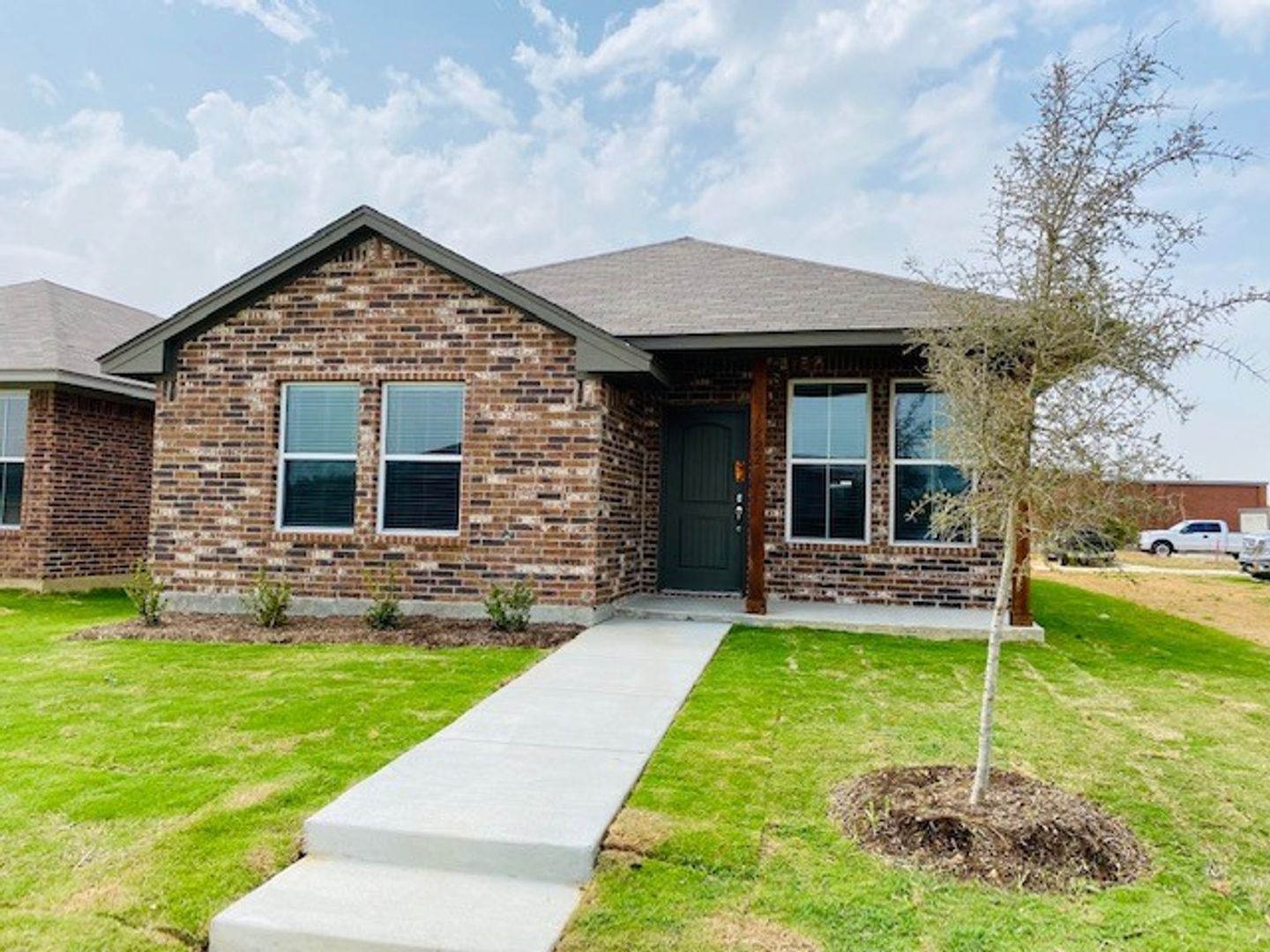 Burleson House: 1222 Reed Parke
