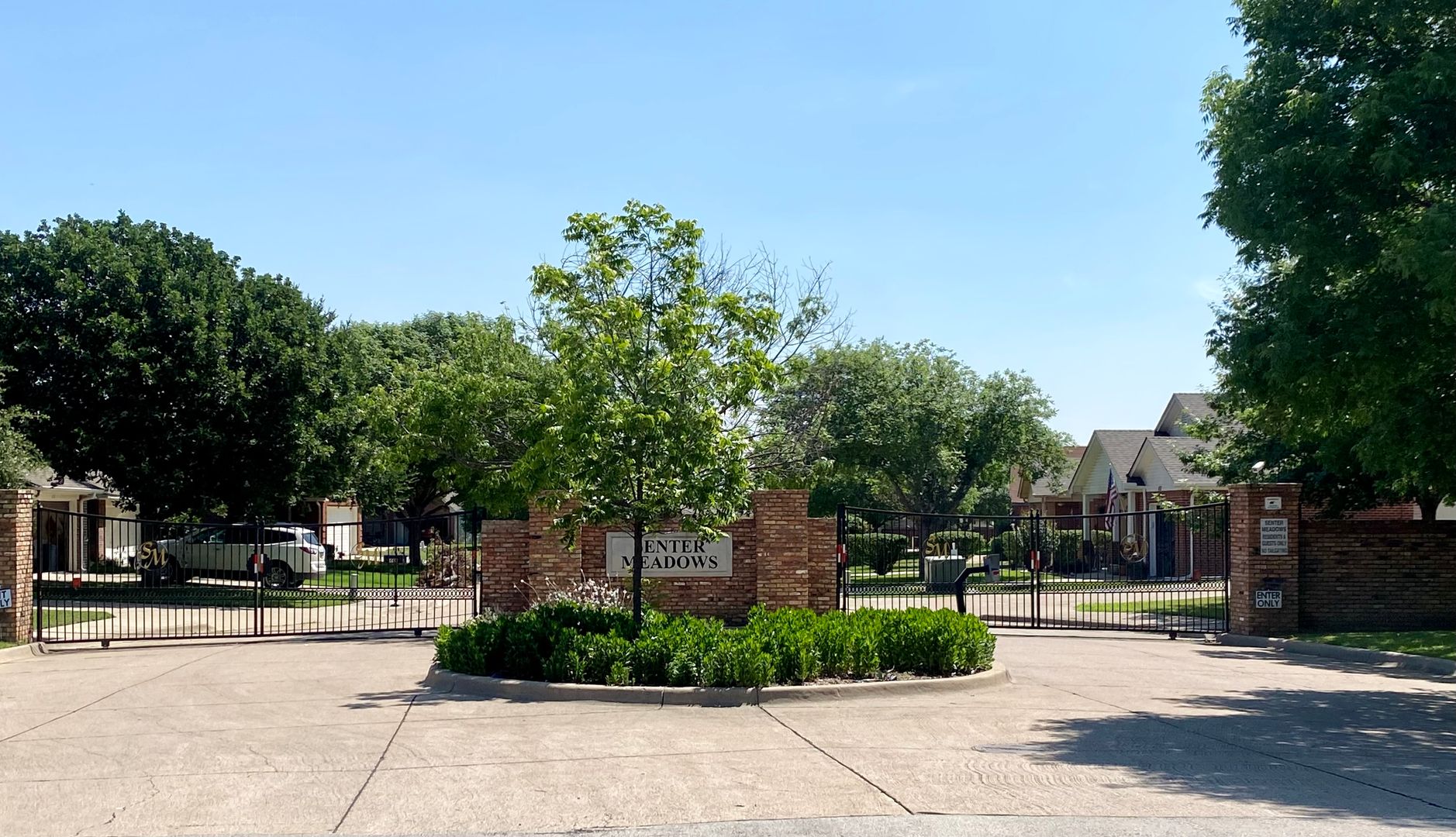 Burleson House: 412 Tinker Trail