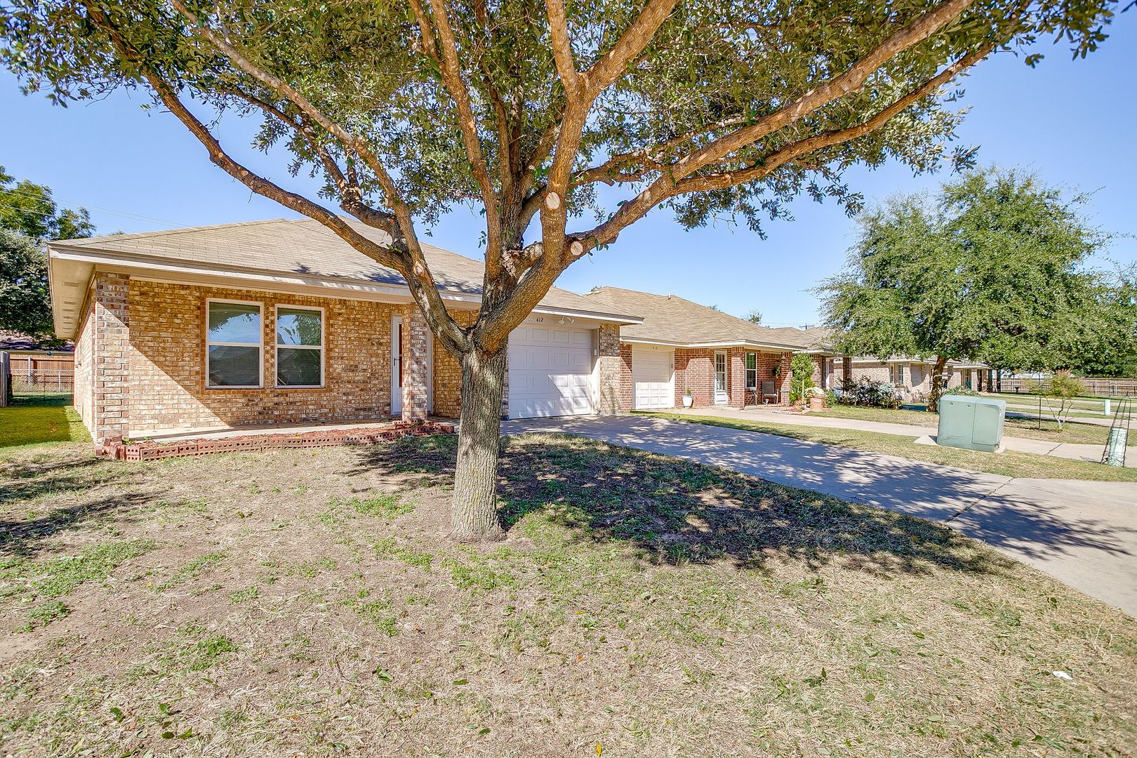 Burleson House: 412 Tinker Trail