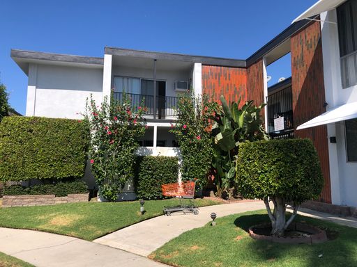 Canoga Park - 2 Bedroom and 1 Bath with patio – photo 1