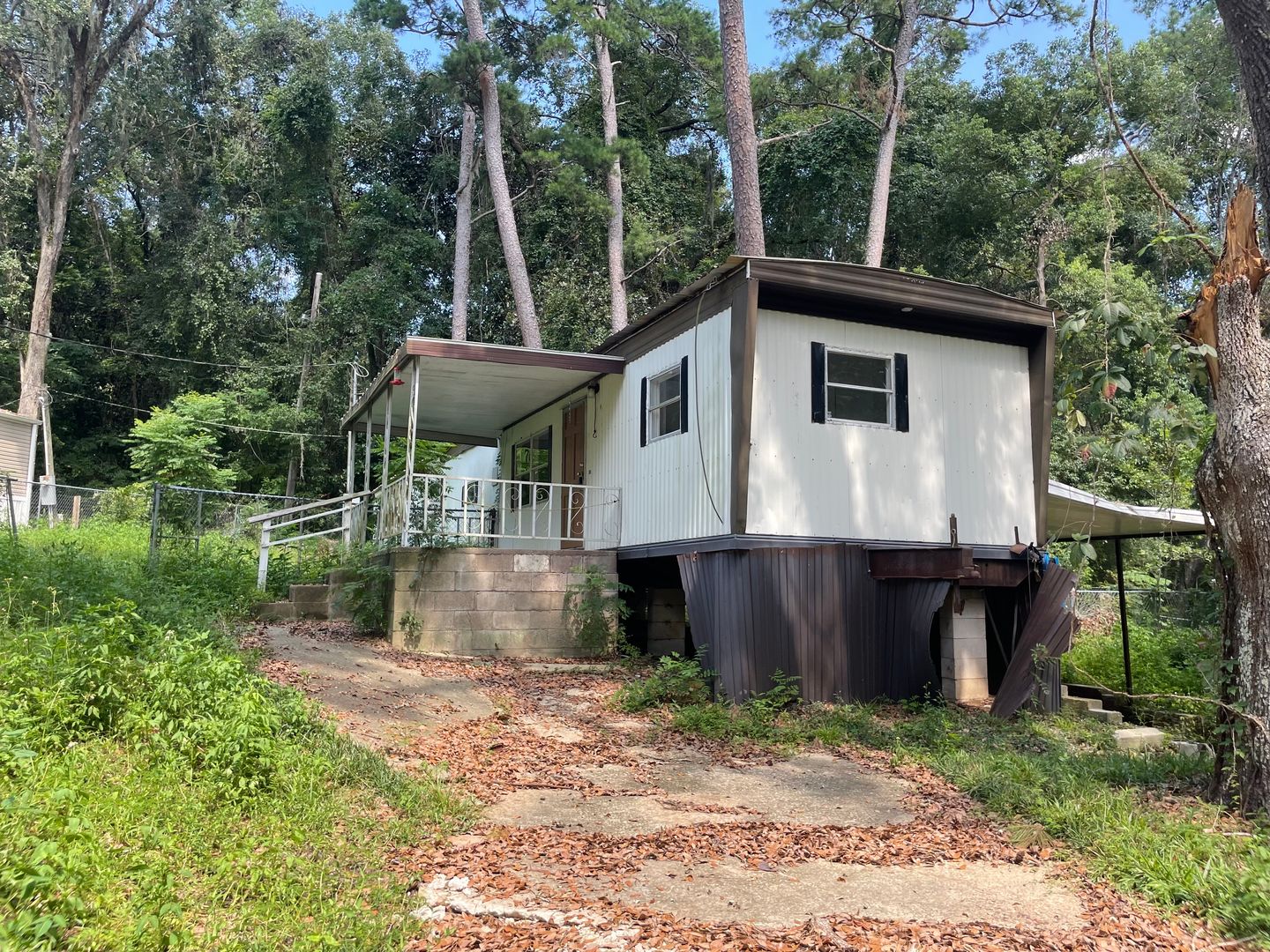 Tallahassee House: 1423 Rita Rd