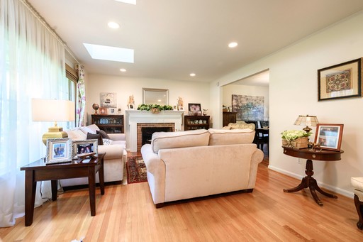 Beautiful North Bethesda Home - 4BR Den 3FB - Double Deck - Garage - Fully Remodeled - Amazing Location – photo 1