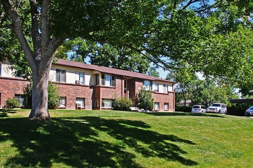 Littleton Apartment: 706-36 West Berry Avenue