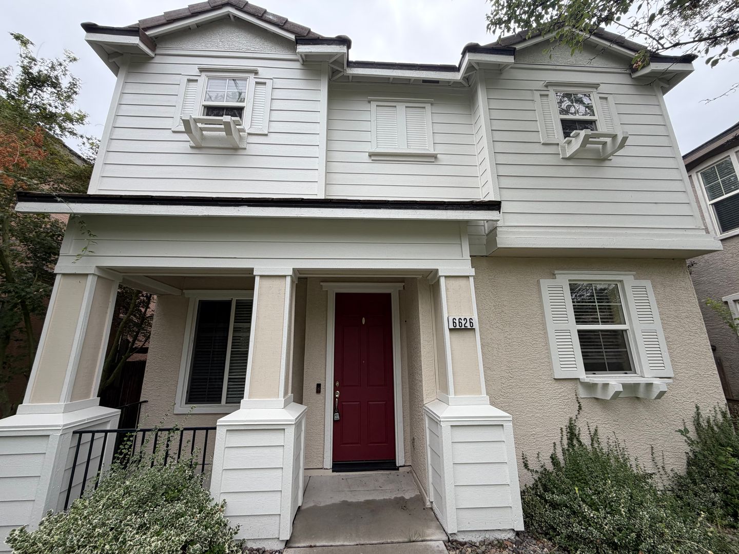 Sparks House: 6626 N Latour