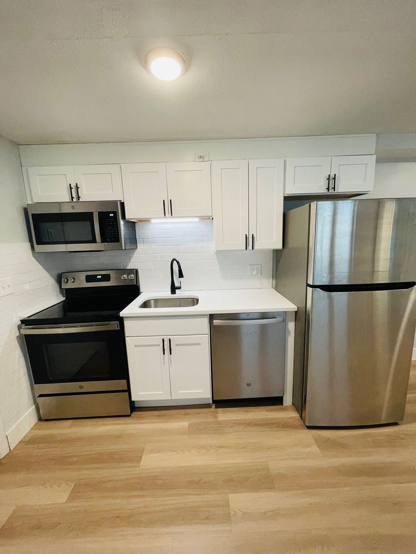 West Boylston Apartment: 153 West Boylston St