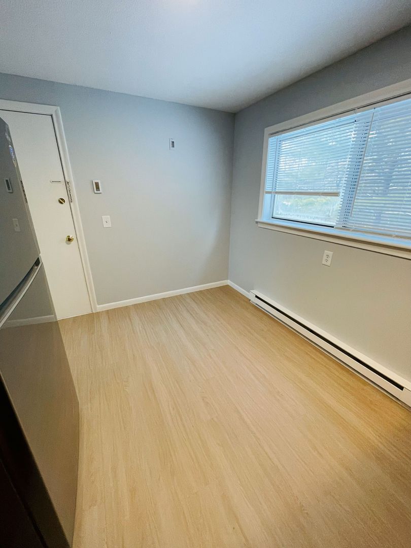 Fitchburg Apartment: 6 Mary Anna Drive