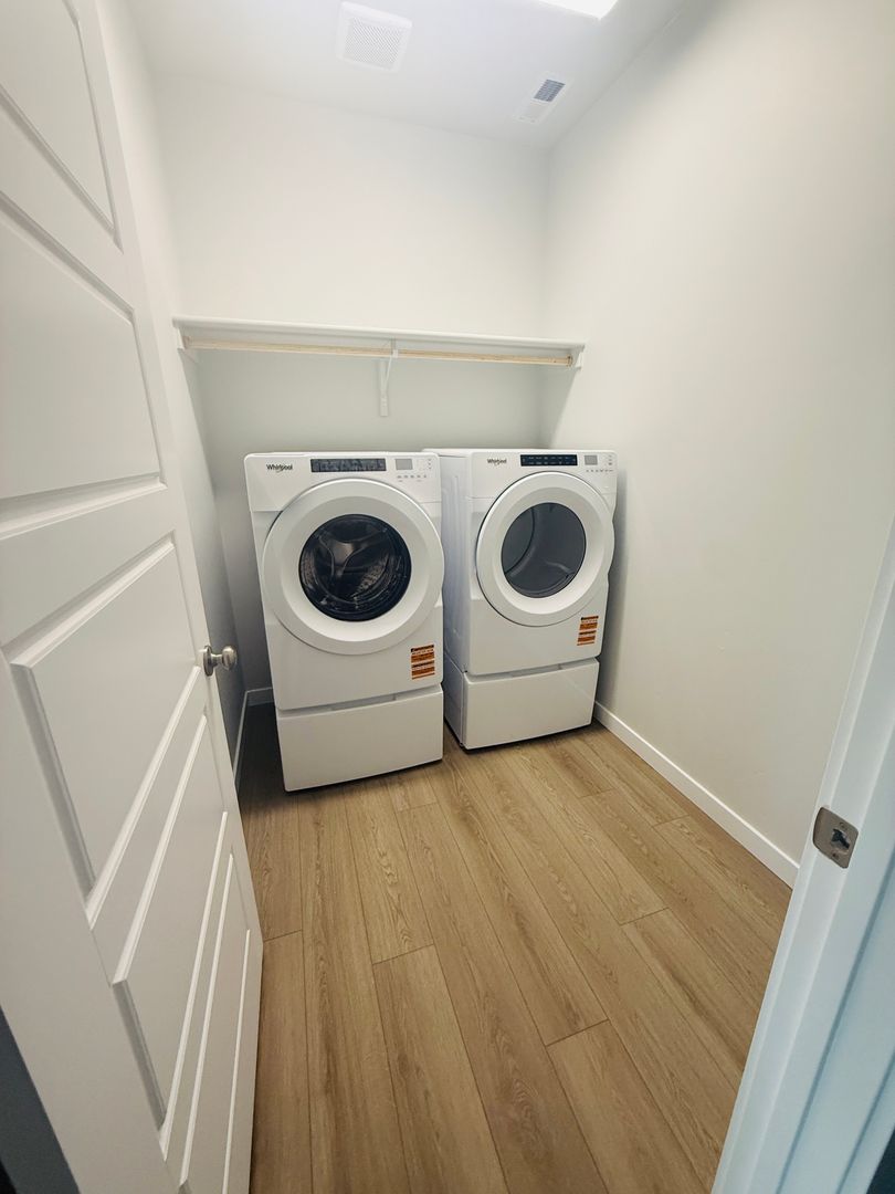 Meridian House: 6203 W Karpathos Street