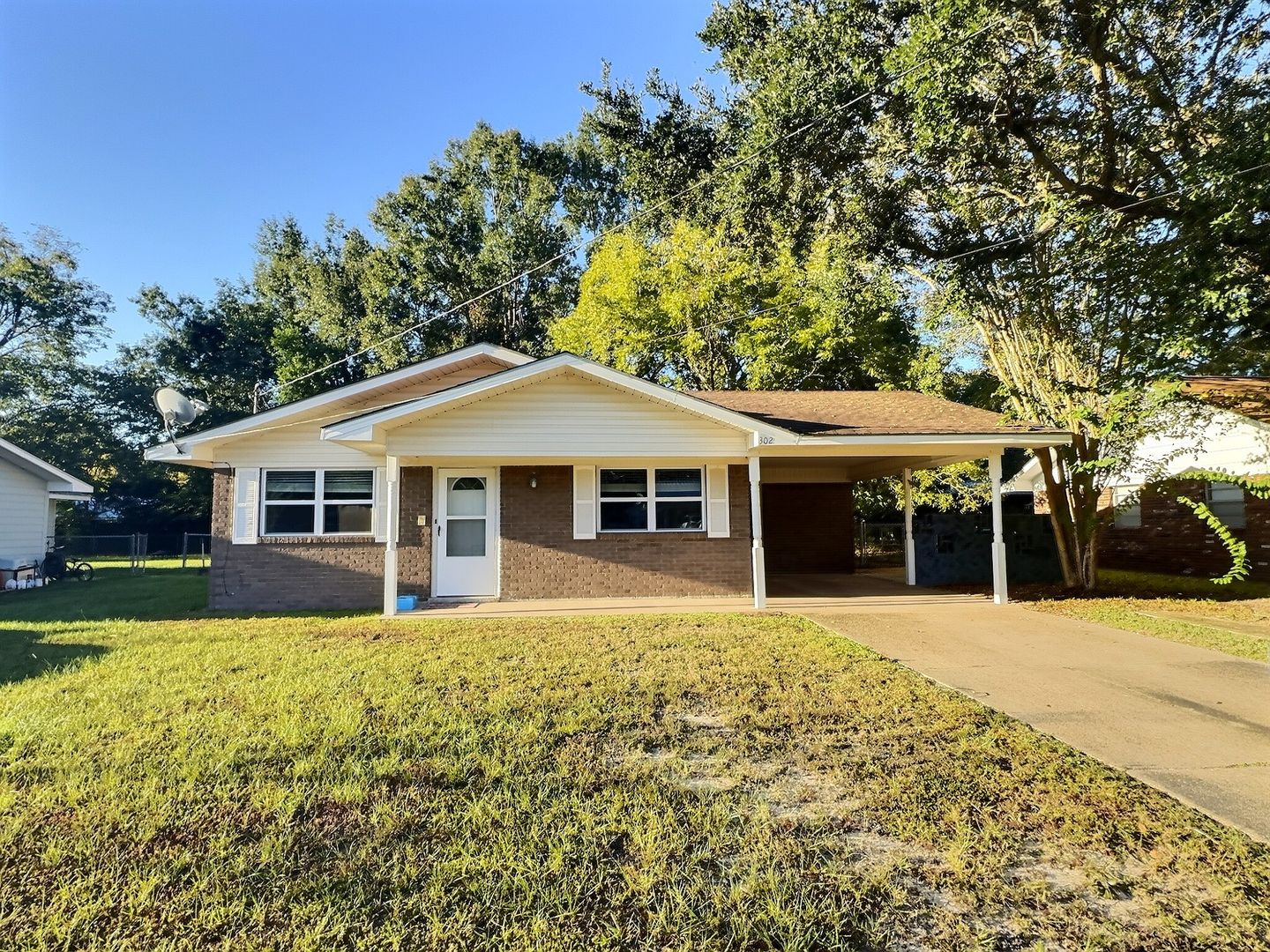 Ocean Springs House: 302 Hunter Drive