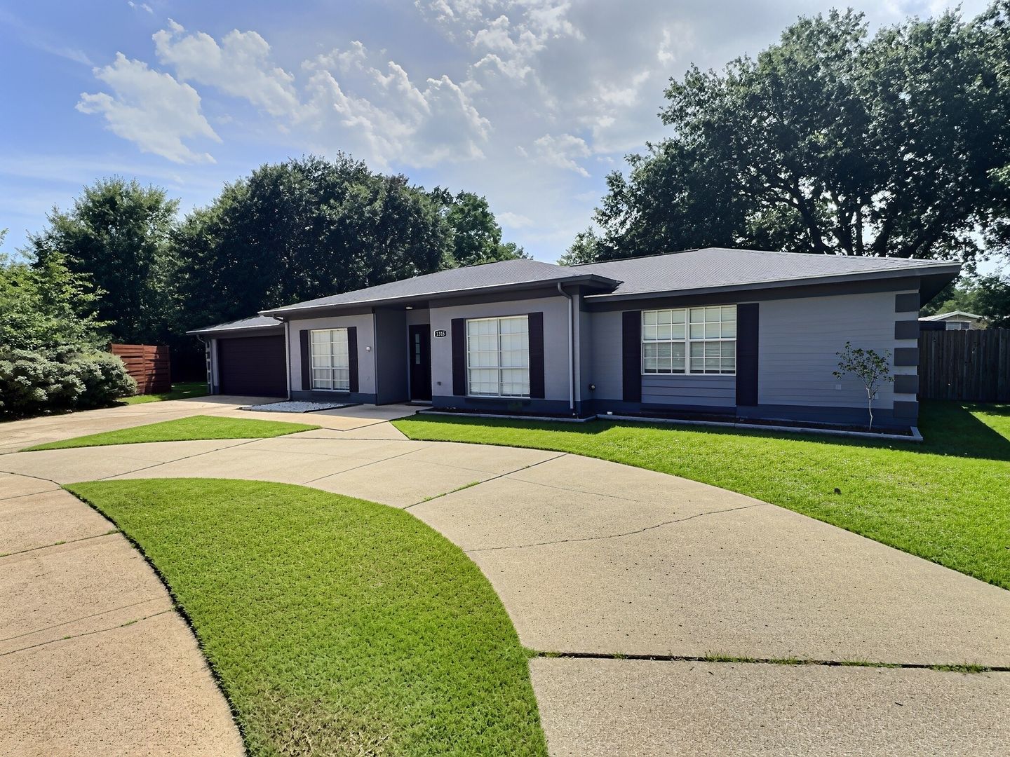 Ocean Springs House: 1315 Sussex Drive