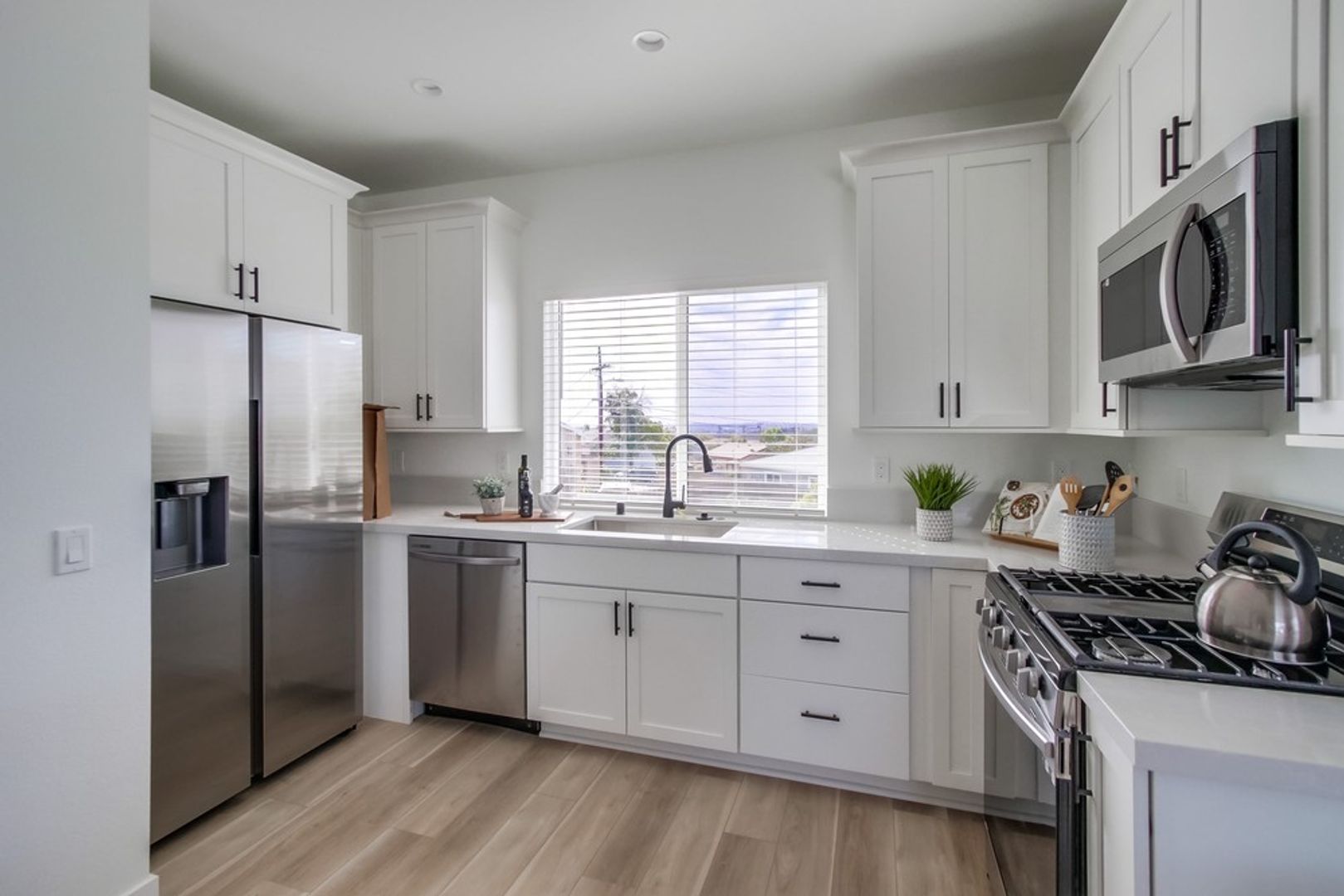 San Diego Apartment: 6657 Orr St.
