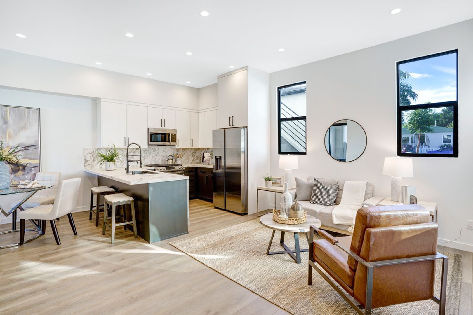 COASTAL LIVING AWAITS IN PACIFIC BEACH! Spacious, Gorgeous 3BA/2BA | $5,800/mo! 7 of 12