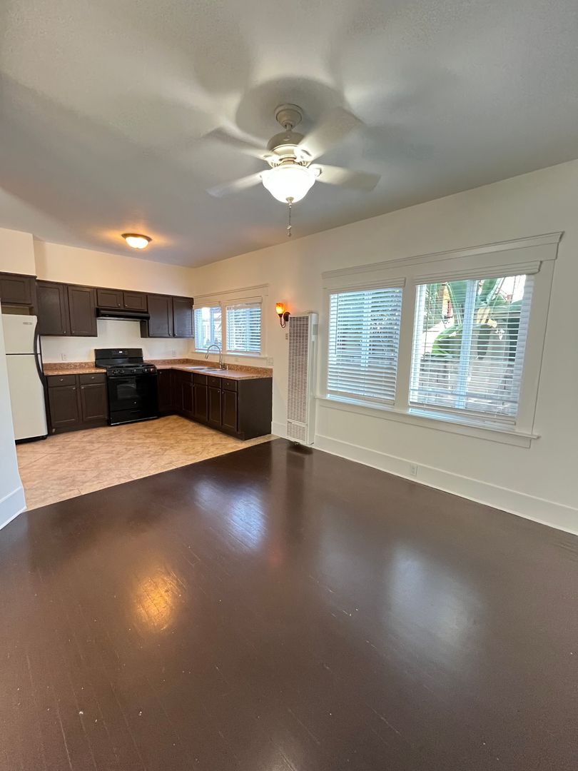 San Diego Apartment: 3935 4th Ave.