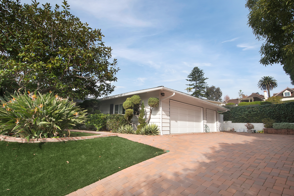 LA JOLLA House: 1375 MUIRLANDS VISTA WAY
