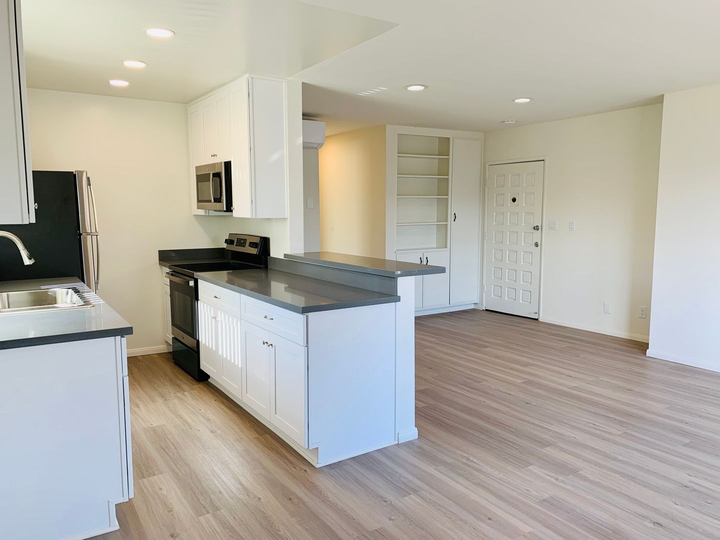 San Diego Apartment: 777 Jamaica Ct