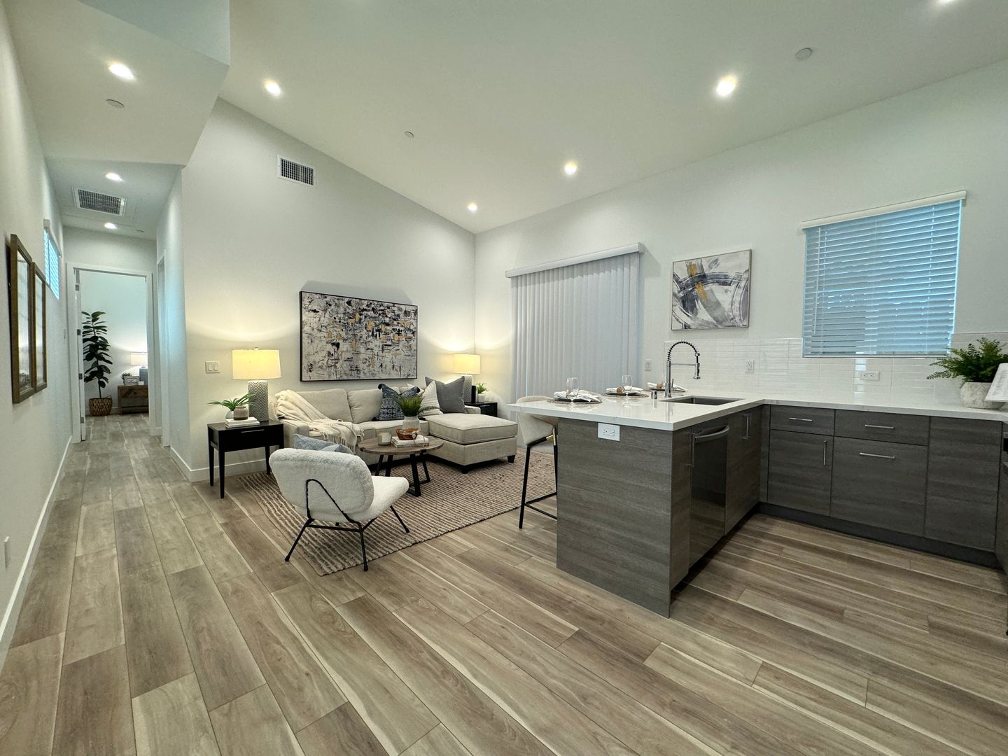 SAN DIEGO Apartment: 4027-4029 33RD ST