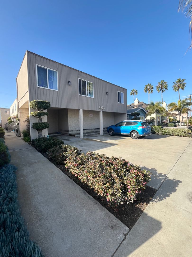 SAN DIEGO Apartment: 4873 NIAGARA AVE., #9