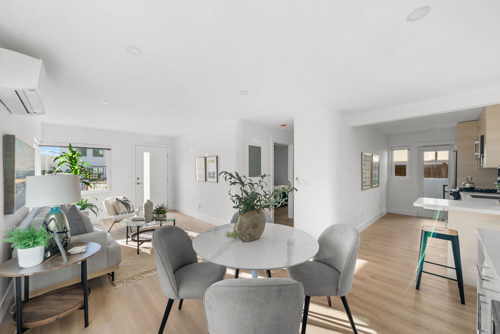 San Diego Apartment: 2725-2735 FIRST AVE