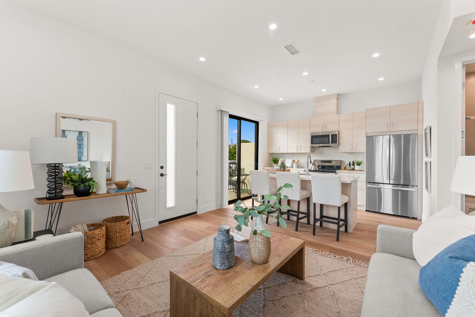 San Diego Apartment: 6946 Glidden Street #203