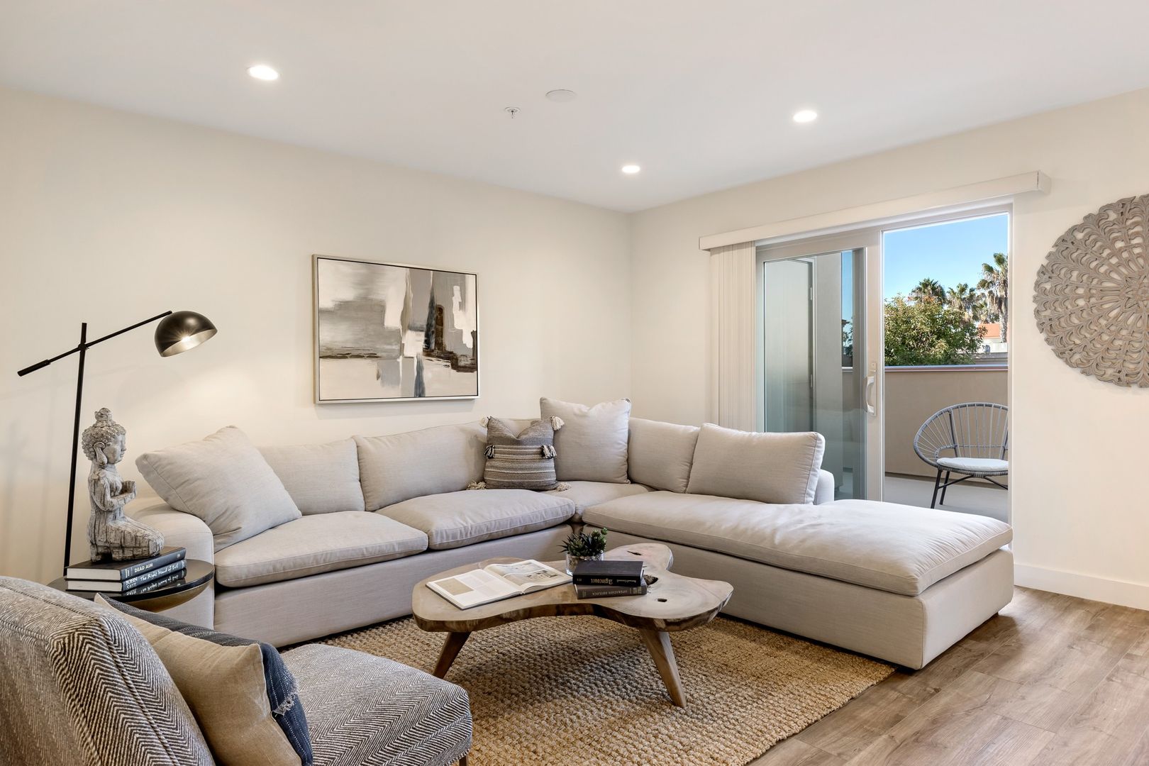 3BD/3BA PRISTINE LUXURY BEACH CONDO! - 1 Block from the Beach! - $6,495/mo! 2 of 12
